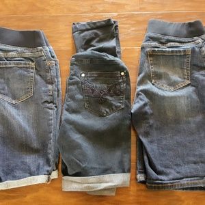 Size Small Maternity Short Bundle